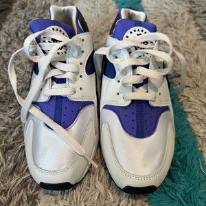 Women's Nike Huarache Shoes